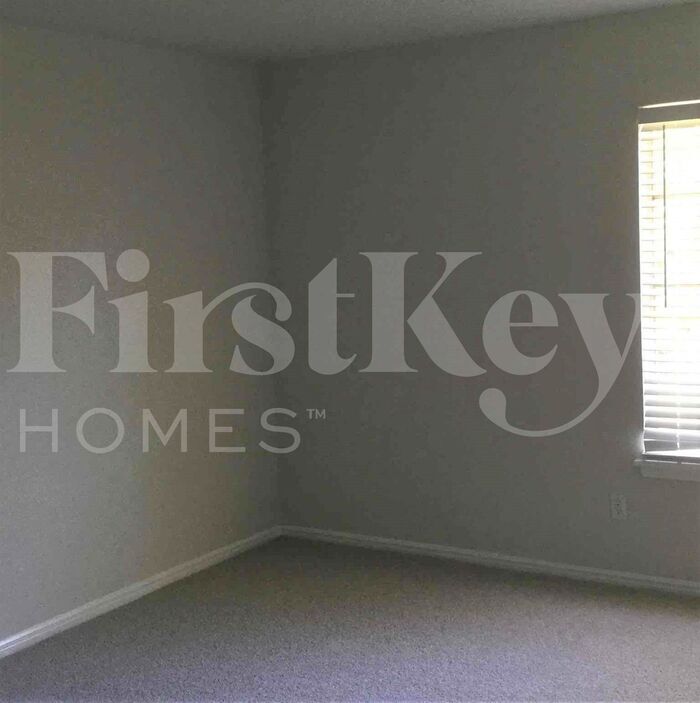 Building Photo - 17615 Tall Cypress Dr
