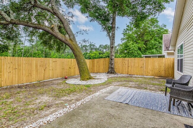 Building Photo - Welcome to this radiant and exquisite home...