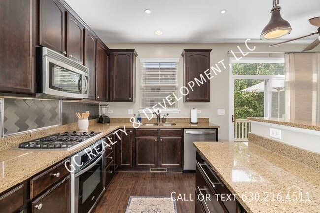 Building Photo - 927 Indigo Ct