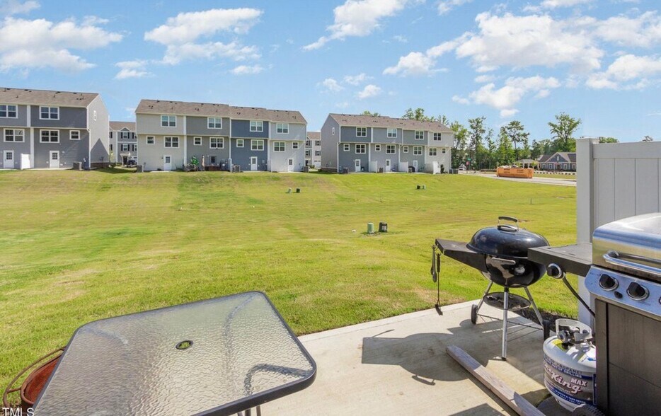 Building Photo - 416 Emerald Shire Way