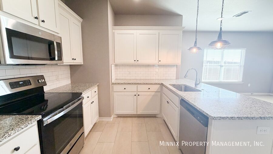 Building Photo - 1503 Avenue O