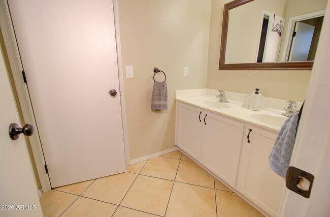 Building Photo - 1920 N Palo Verde Ct