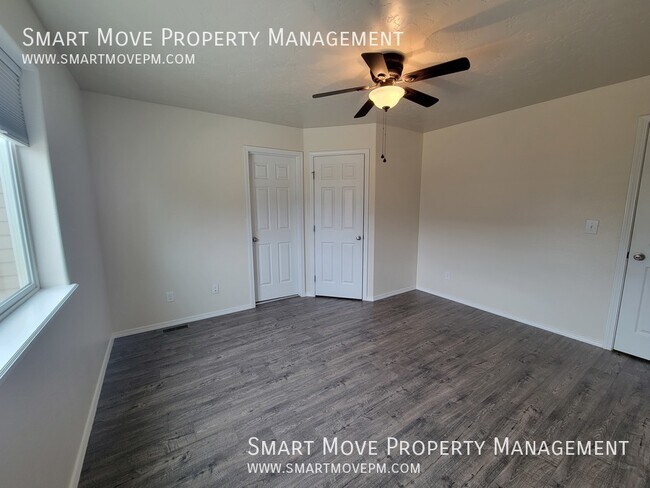 Building Photo - 4284 S Overhill Way