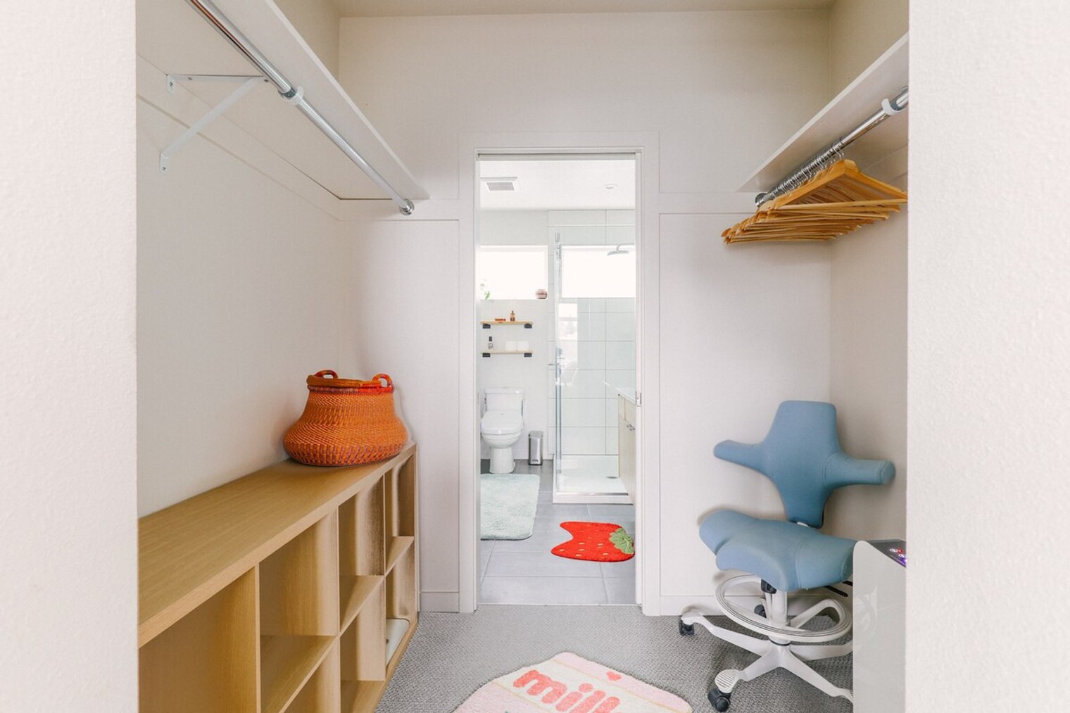 Building Photo - 4738 35th Ave S