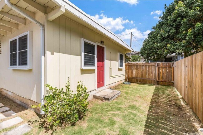Building Photo - 2813 Puumele Pl