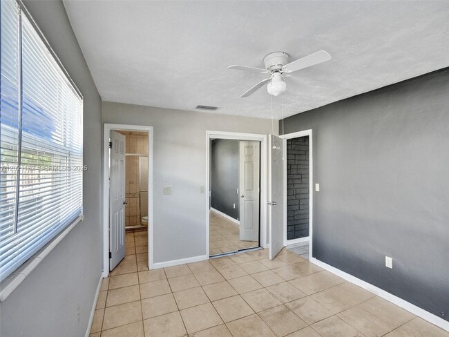 Building Photo - 8550 NW 27th Pl