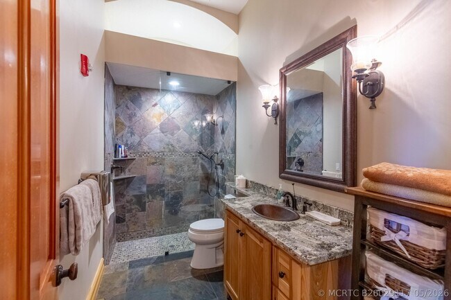 Building Photo - 14943 Paddock Dr