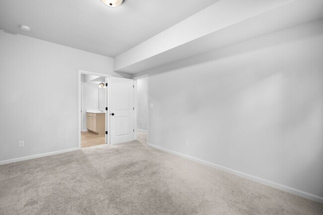 Building Photo - 315 Hudson Chase Ct