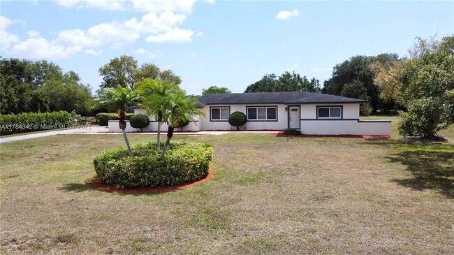 Building Photo - 24595 SW 147th Ave