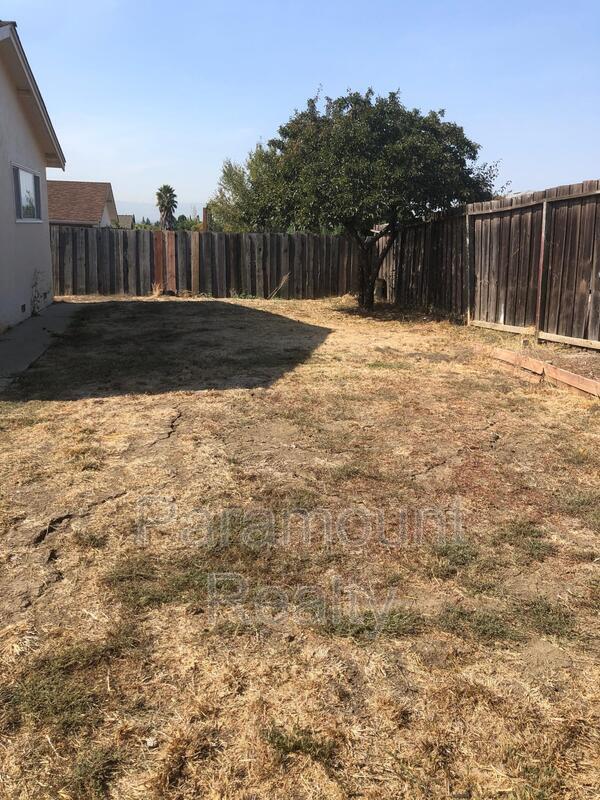 Building Photo - 3617 Lisbon Dr