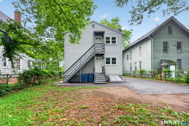 Building Photo - 41 Admiral St