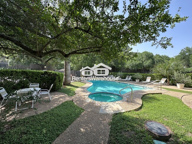 Building Photo - 3839 Dry Creek Dr
