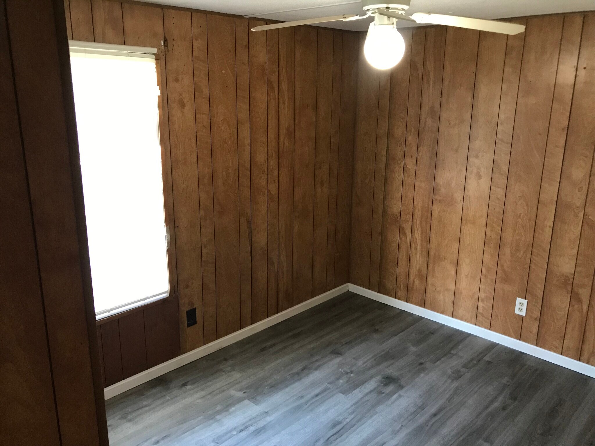 Second bedroom - 4818 Ridgecrest Rd