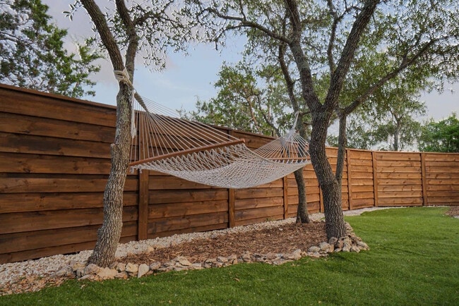 Building Photo - 371 Cloud Top