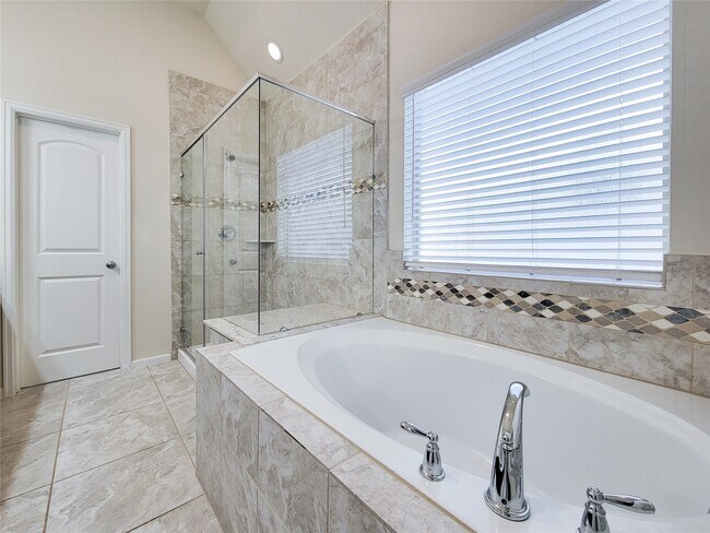 Building Photo - 1506 Brayson Oaks Pl