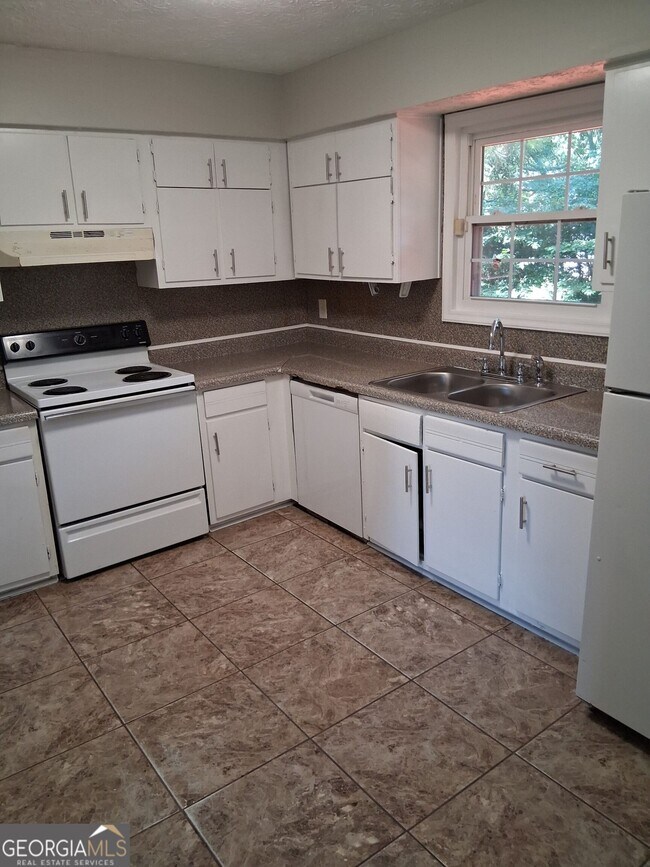 Building Photo - 9109 Sterling Ridge Ln