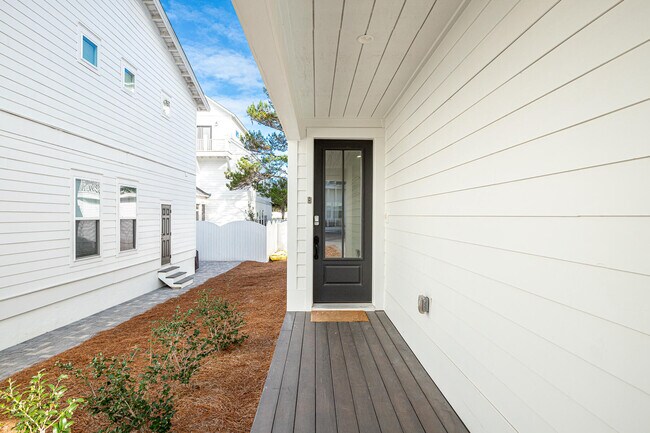 Building Photo - 91 Beach View Dr