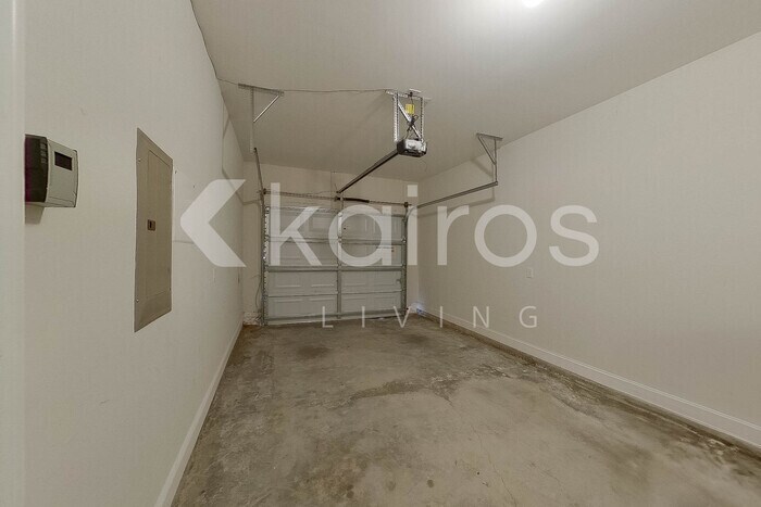 Building Photo - 403 Ferguson Ln