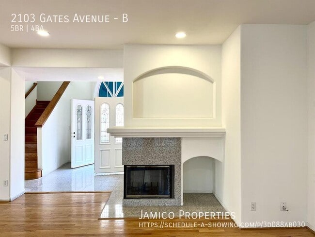 Building Photo - 2103 Gates Ave