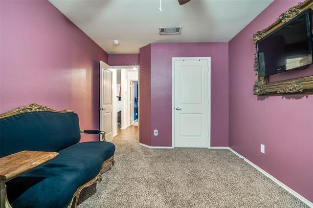 Building Photo - 2050 Lake Trail Dr
