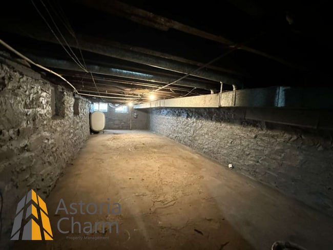 Building Photo - 3 Bedroom End Unit near Coppin State with Fenced Yard