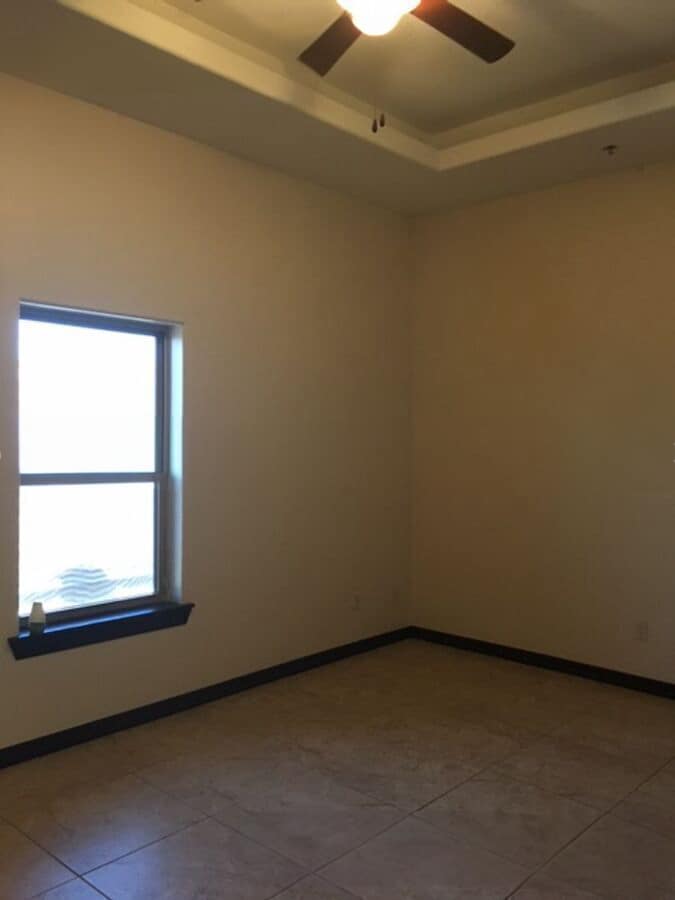 Building Photo - 1321 E Olympia Ave