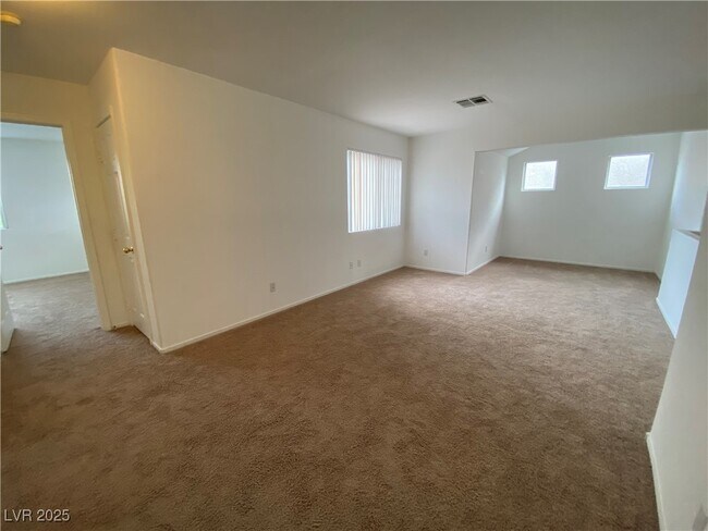 Building Photo - 1317 Woodmore Dr