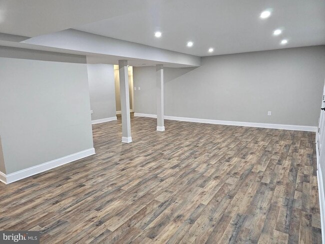 Building Photo - 133 Meadows Rd