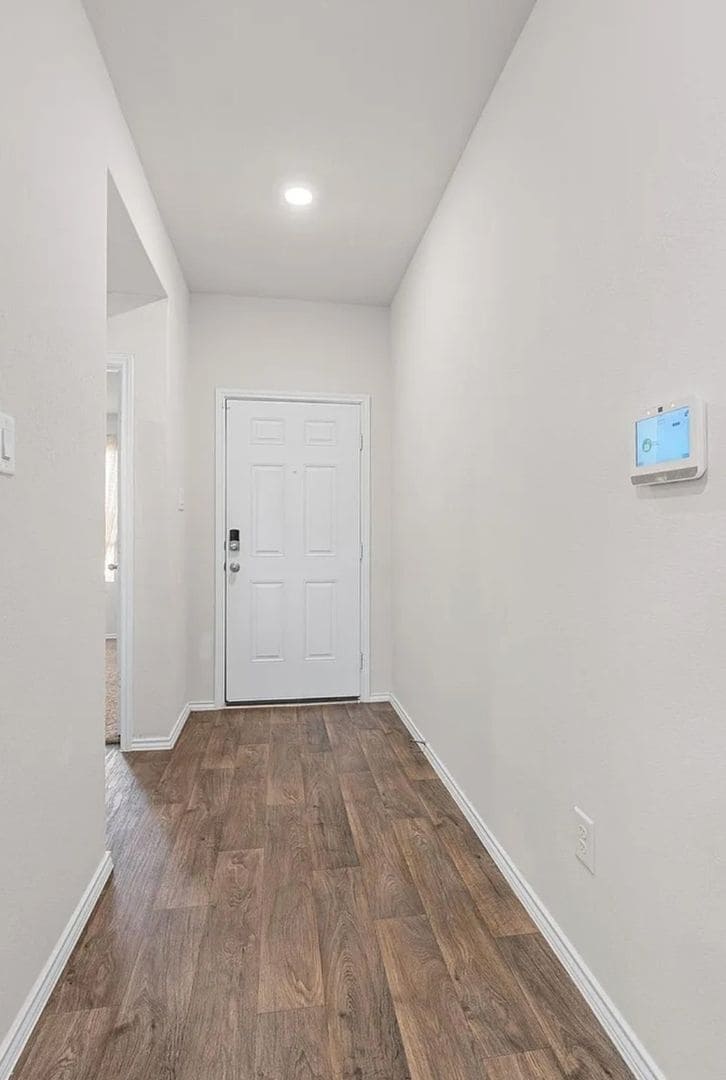 Building Photo - 124 Brody Ln