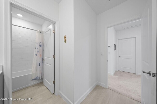 Building Photo - 715 Veridian Cir NW