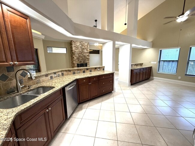 Building Photo - 108 Windward Way