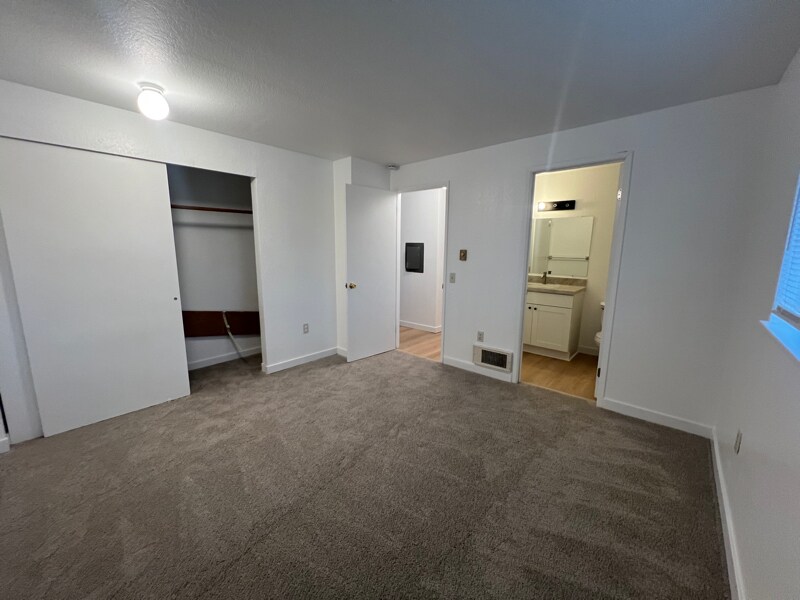 Building Photo - 18510 Blueberry Ln