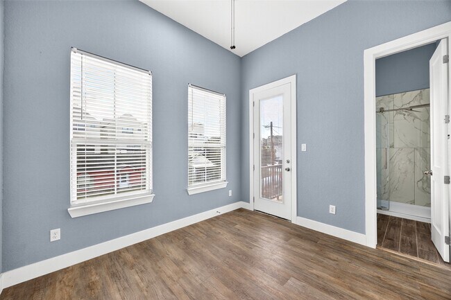Building Photo - 2310 Detering St