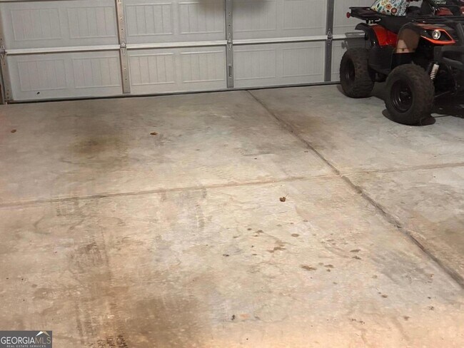 Building Photo - 110 Summit Pointe Ln