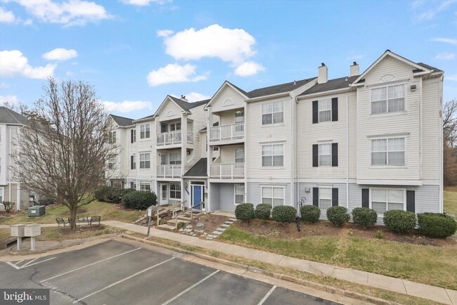 Building Photo - 8058 Lisle Dr