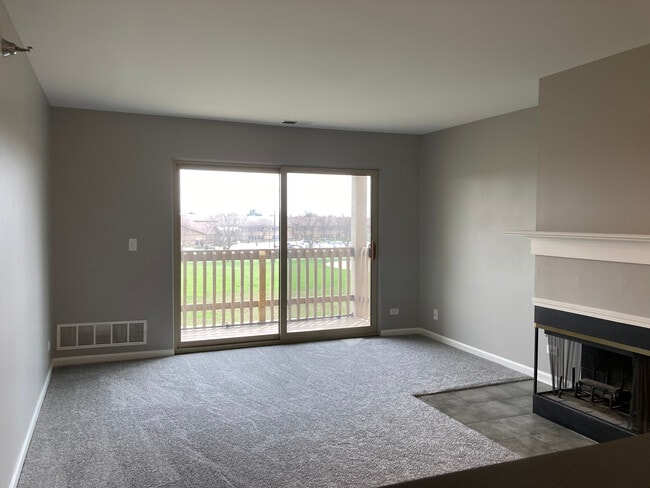 Building Photo - 208 Glengarry Dr