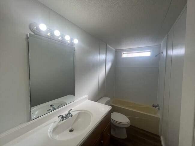 Building Photo - 3405 Cesar Chavez Dr