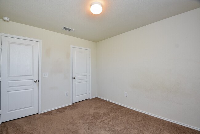 Building Photo - 4407 Champions Landing Dr