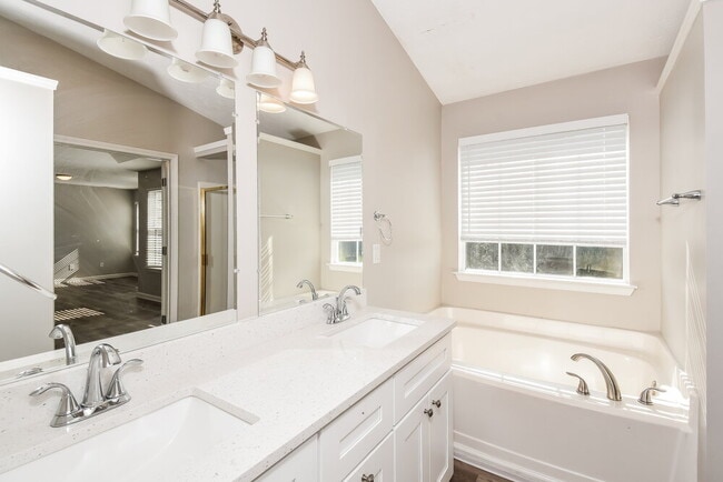 Building Photo - 5502 Somer Ridge Ct