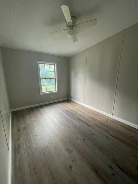 Building Photo - 762 CR 207