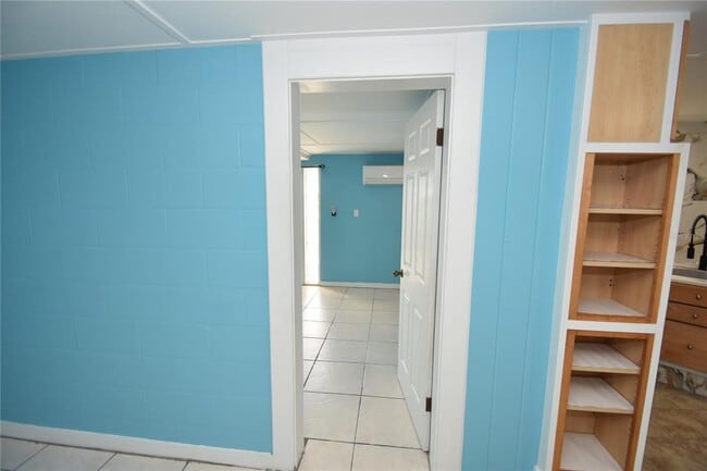 Building Photo - 509 N Central Ave