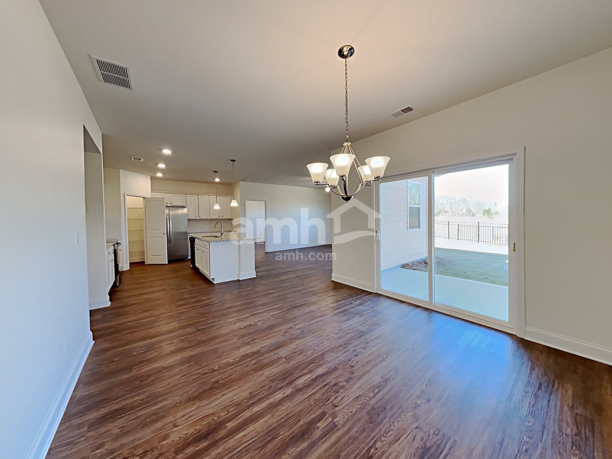 Building Photo - 7072 Creeksong Dr