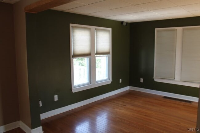 Building Photo - 375 Pawling St
