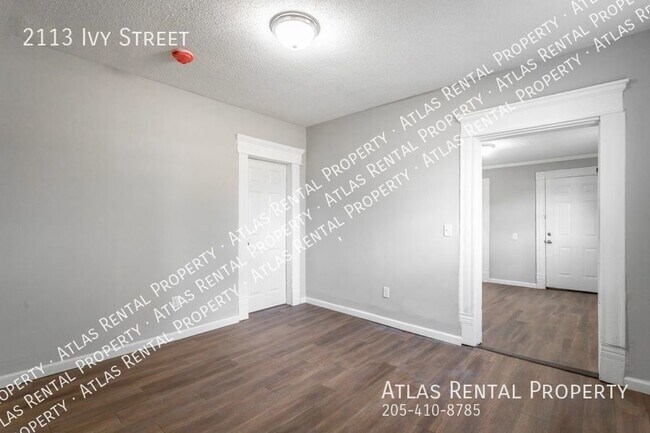 Building Photo - 2113 Ivy St
