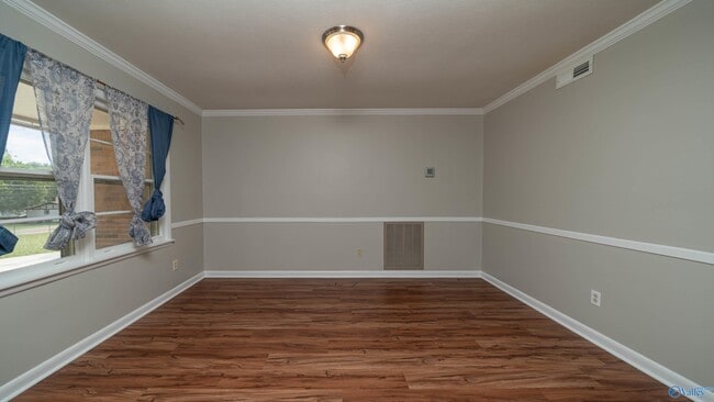 Building Photo - 608 Mountain Gap Dr SE