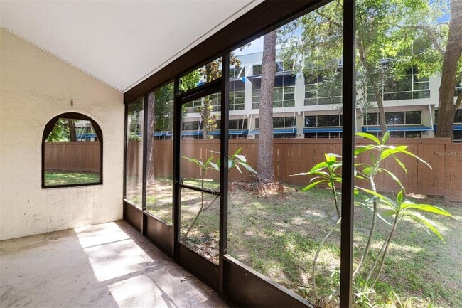 Building Photo - 2635 SW 35th Pl