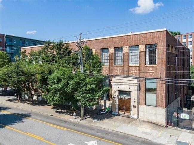 Building Photo - 650 Glen Iris Dr NE