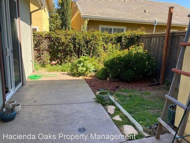 Building Photo - 2 br, 2 bath House - 1618 Chianti