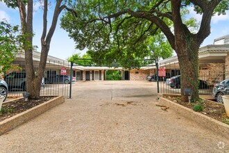 Building Photo - San Pedro Square - West Campus / Shoal Cre...