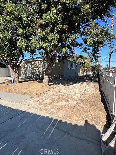 Building Photo - 8564 Cole St